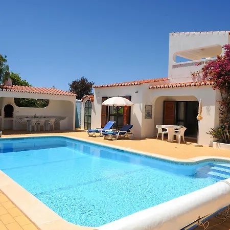 Vivenda Cinquenta E Sete *