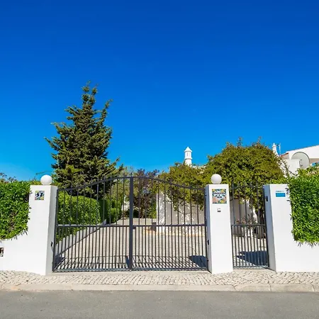 Vivenda Cinquenta E Sete * Carvoeiro (Lagoa)