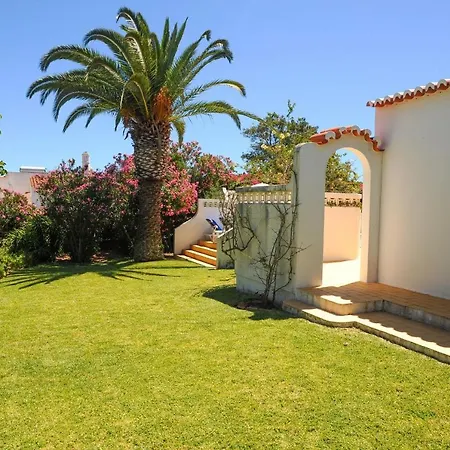 Vivenda Cinquenta E Sete *